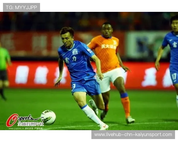 深圳新鹏城定位球套路多，近门柱抢点制造险情